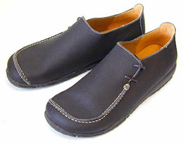 Vegan Shoes & Bags: Workshoe-Inspired Women's Vegan Boot - 2